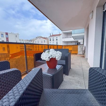 Bel Appartement Climatise & Parking 佩皮尼昂 外观 照片