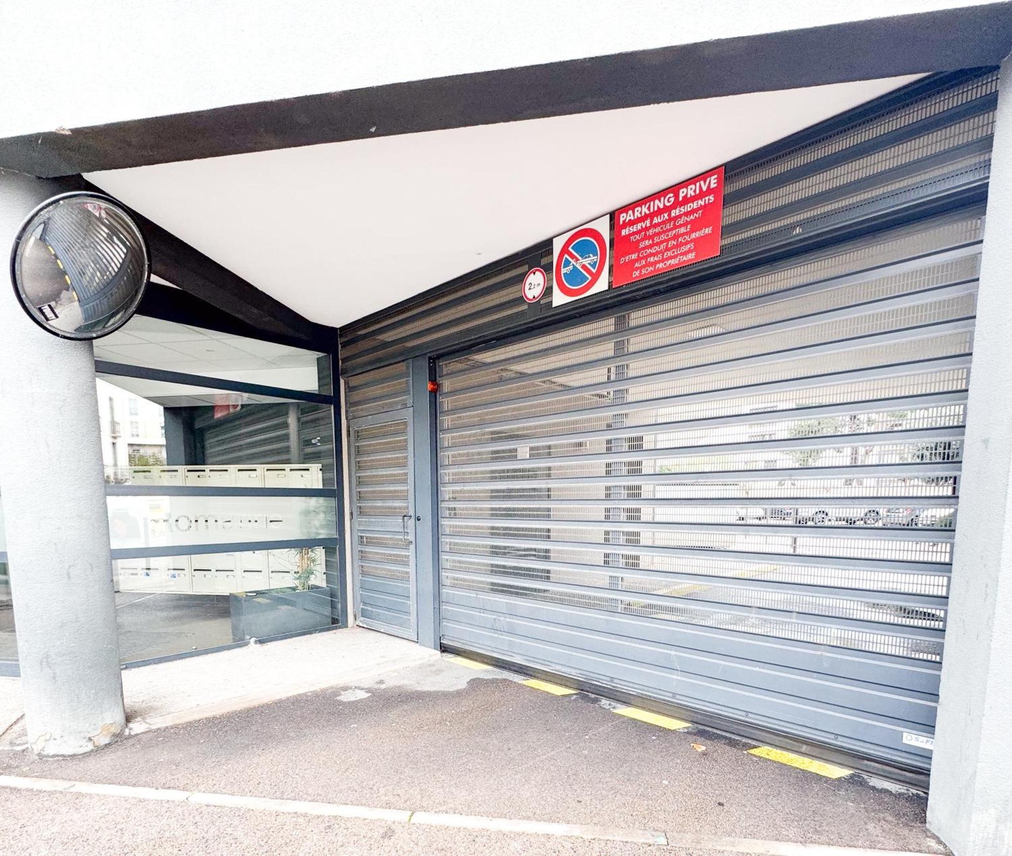Bel Appartement Climatise & Parking 佩皮尼昂 外观 照片